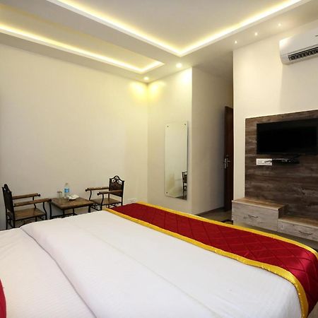 Oyo 9159 Hotel Royal Woodslark Zirakpur Exterior photo