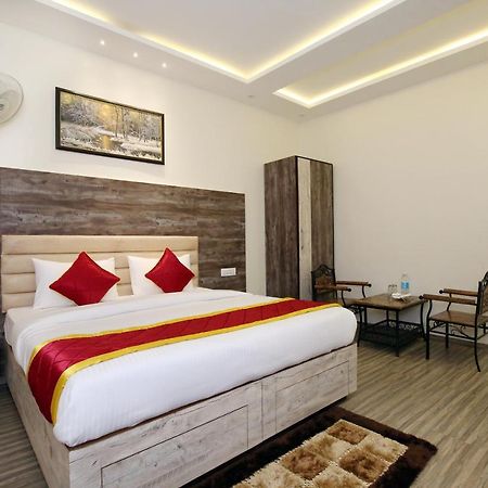 Oyo 9159 Hotel Royal Woodslark Zirakpur Exterior photo