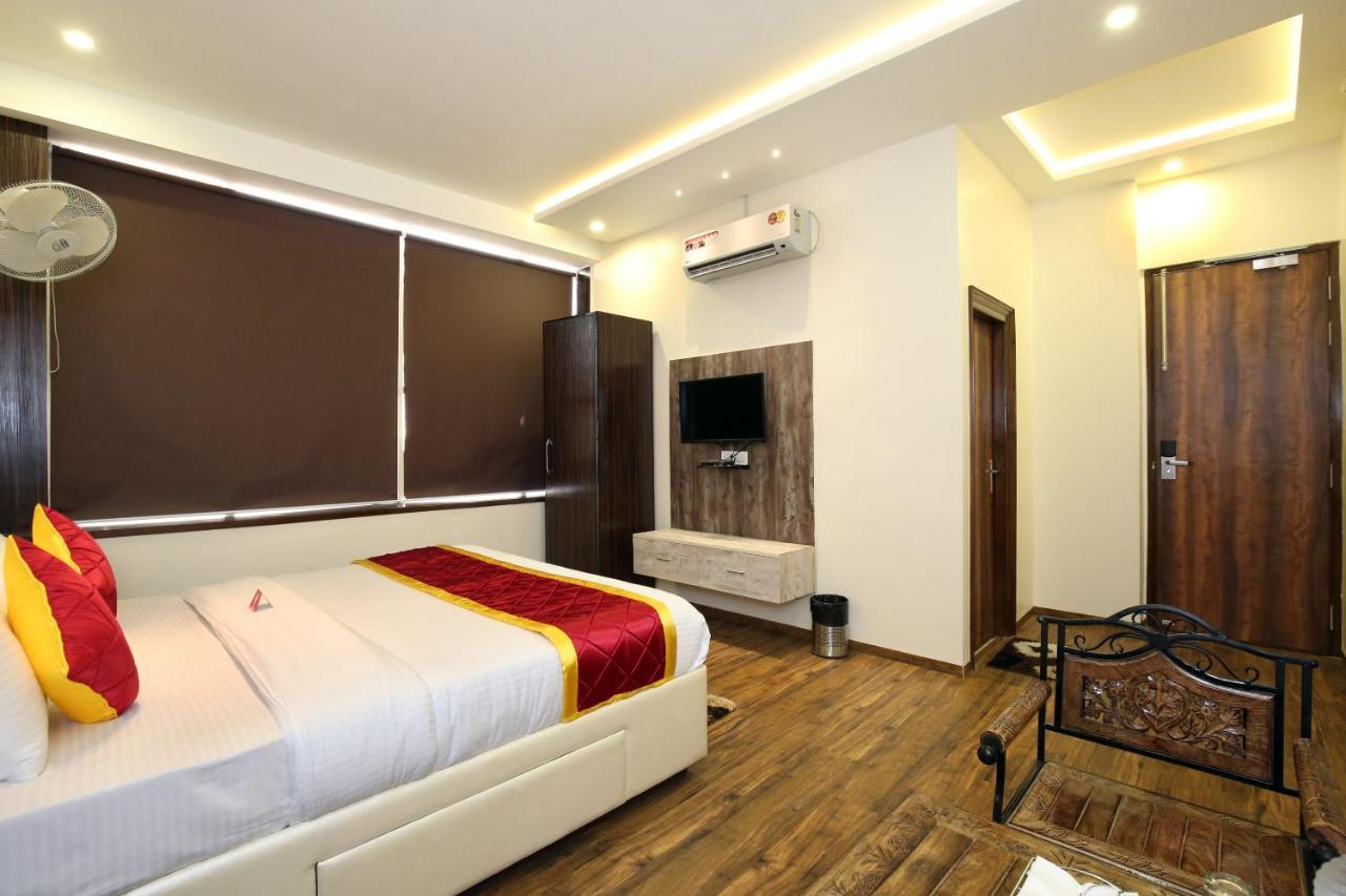 Oyo 9159 Hotel Royal Woodslark Zirakpur Exterior photo